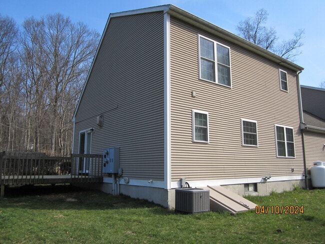 Building Photo - 71 Mott Ln
