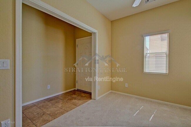 Foto del edificio - 4725 E Olney Ave