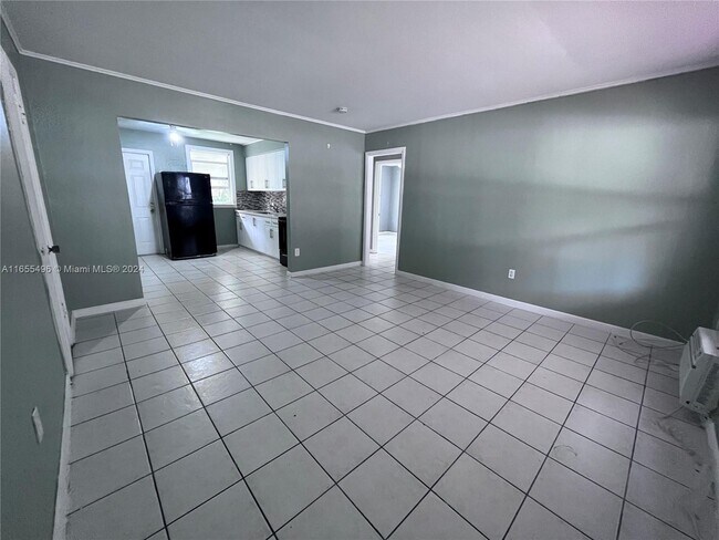 Foto del edificio - 1572 NE 135th St
