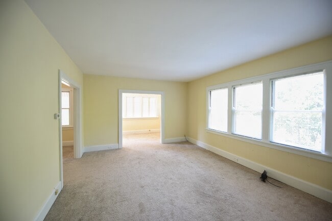 Building Photo - 3563 Erie Ave