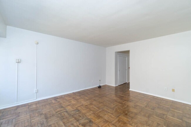 Foto del edificio - 1711 Massachusetts Ave NW