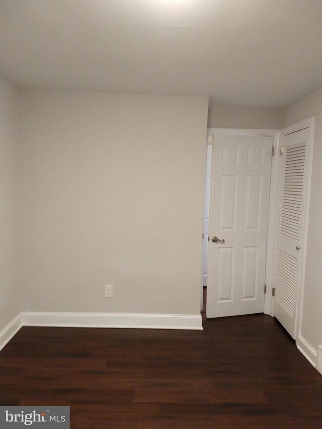Building Photo - 5253 Westpark Ln