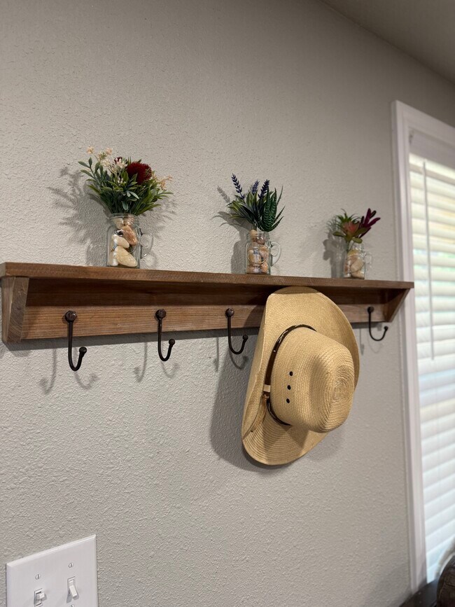 Foto del edificio - 106 Harper Dr