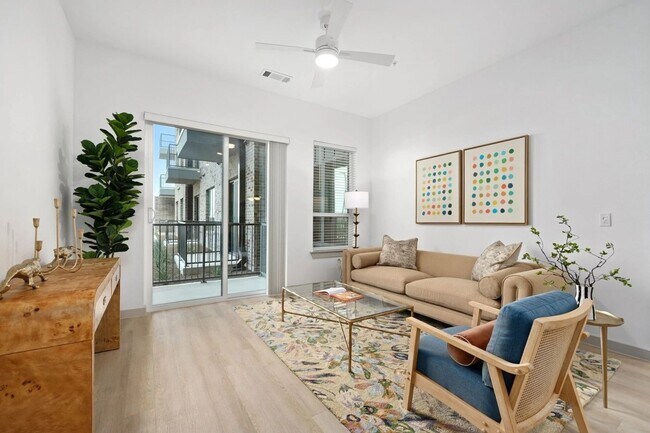 Foto del edificio - 7905 McKinney Falls Pkwy
