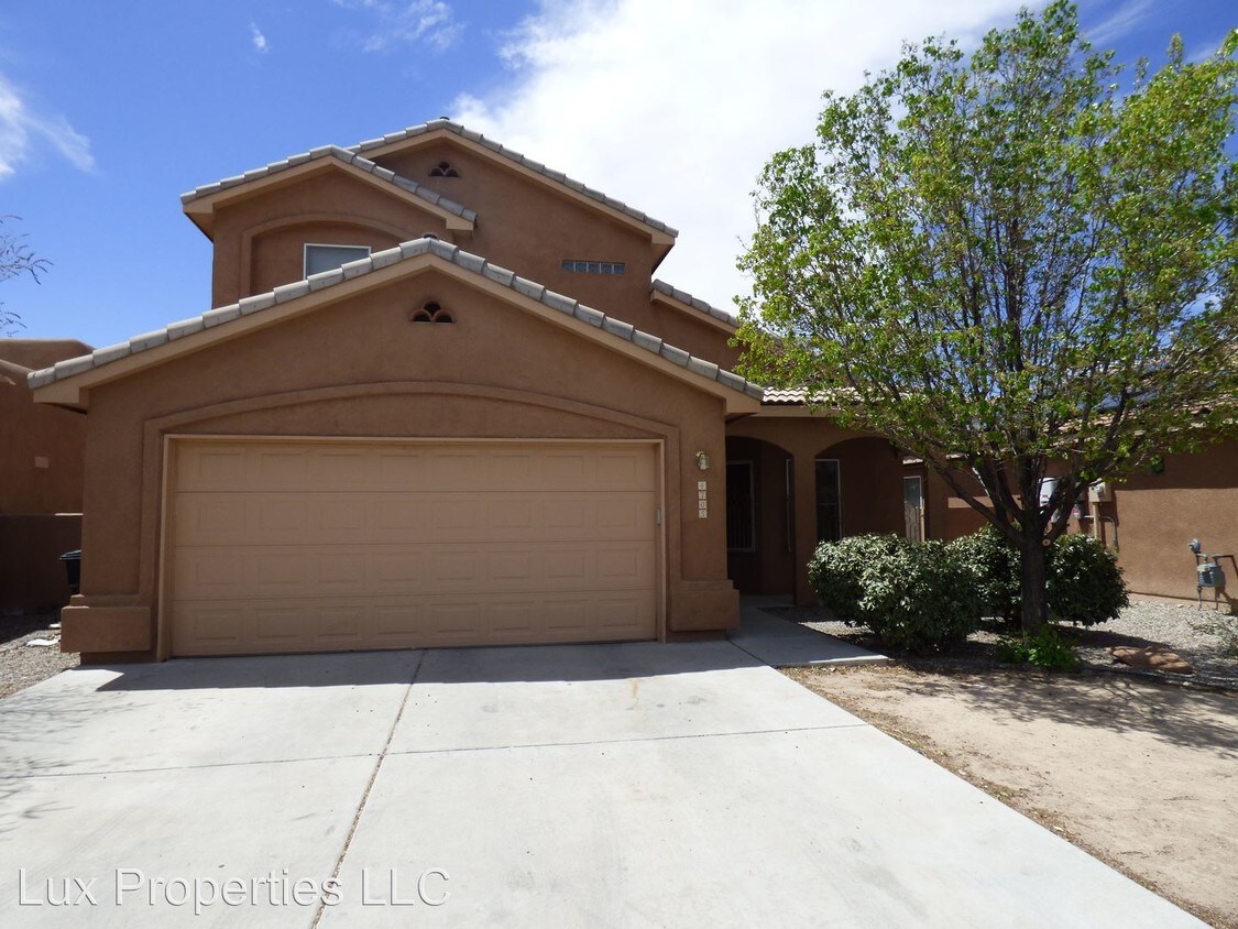 Primary Photo - 4705 Eyota Dr NW