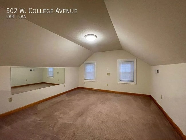 Building Photo - 502 W College Ave