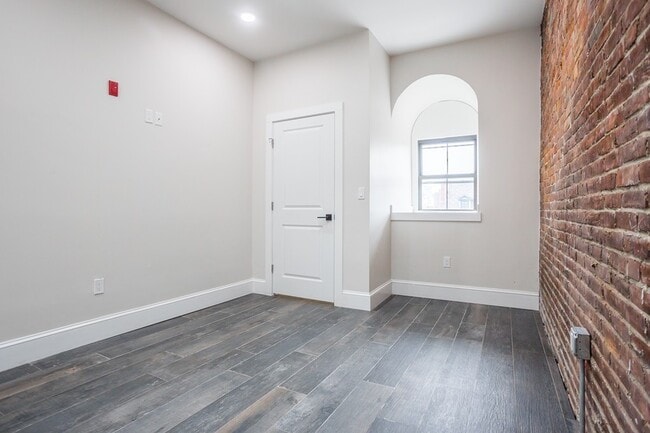 Building Photo - 609 Massachusetts Ave