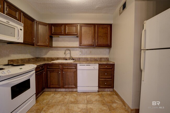 Building Photo - 207 S Mobile St