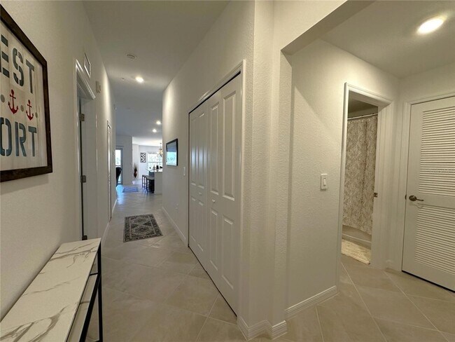 Building Photo - 14241 Heritage Landing Blvd