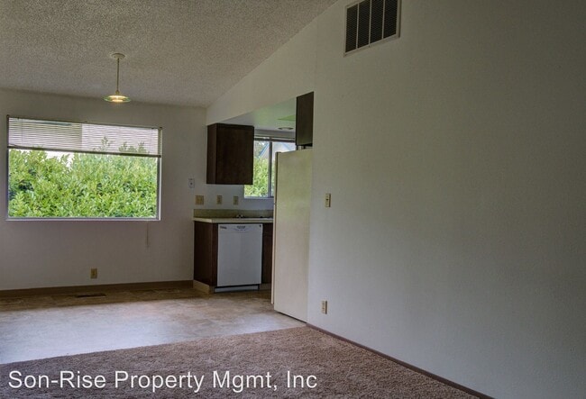 Building Photo - 3340-3350 Cherrywood Ave