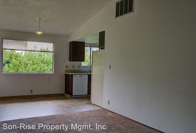 Foto del edificio - 3340-3350 Cherrywood Ave