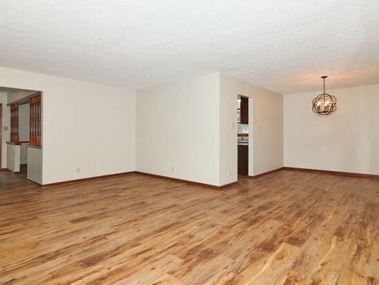 Building Photo - 5248 Sherwood Ct
