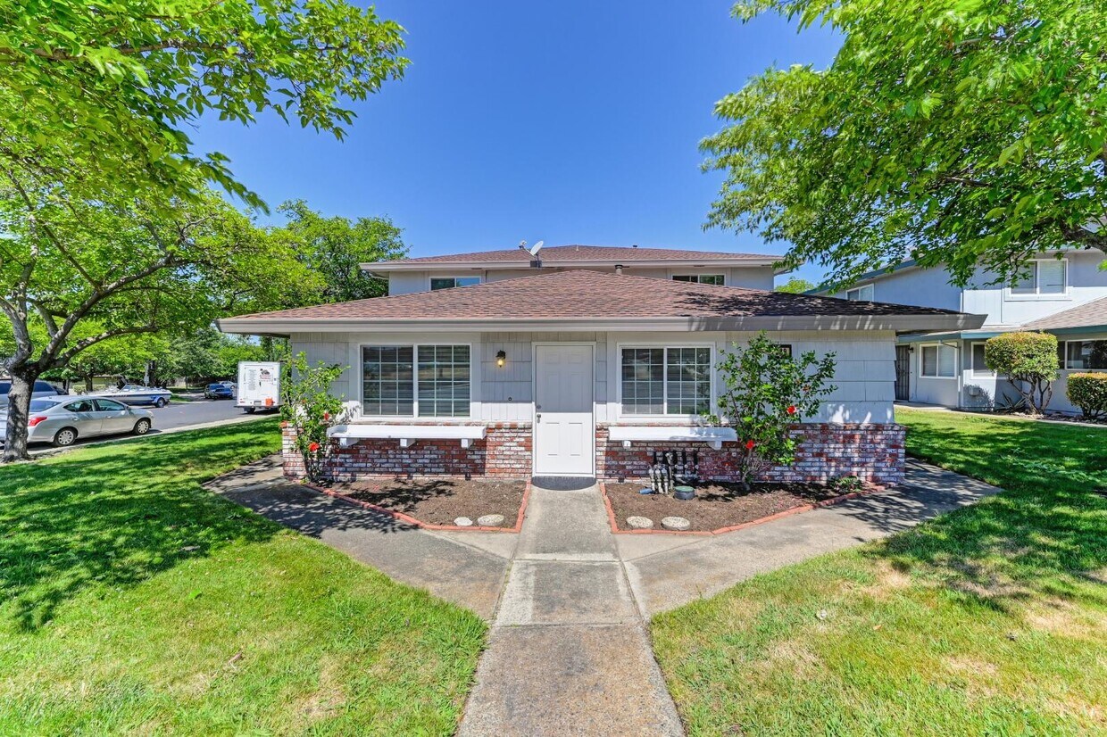 Foto principal - 229 Harding Blvd