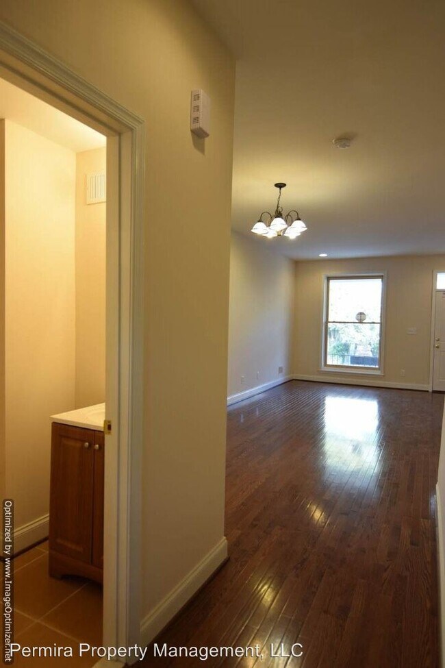 Building Photo - 2 br, 2.5 bath House - 3608 Keystone Ave.