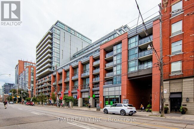 Building Photo - 775 King St W