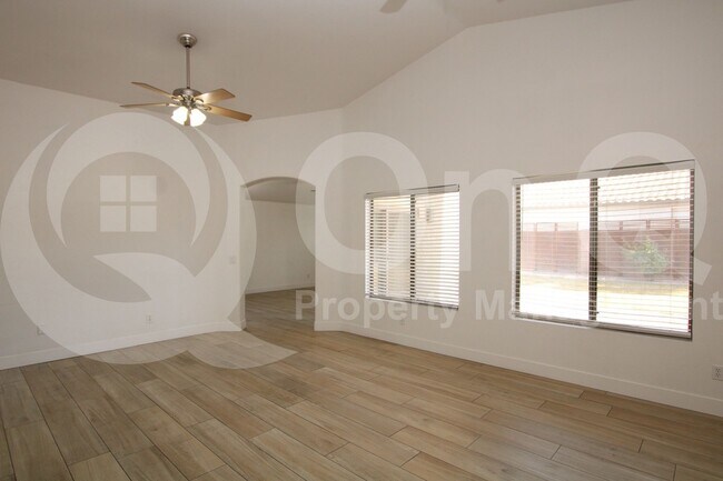 Foto del edificio - 1673 E Wildhorse Pl