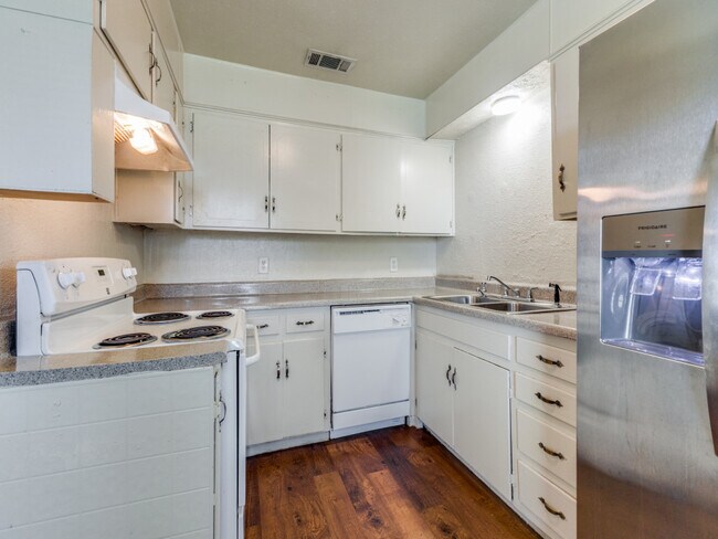 Foto del edificio - 300 Duncan Way