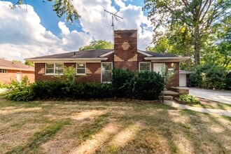 Building Photo - 20636 Woodcrest St