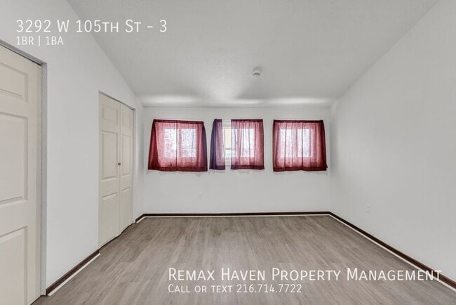 Foto del edificio - 3292 W 105th St