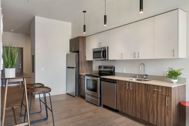 Building Photo - Pivot Apartments