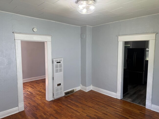 Foto del edificio - 3015 Edmond St