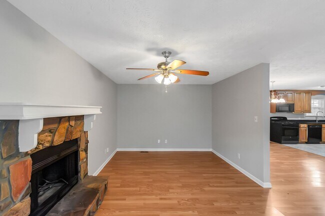 Foto del edificio - 3653 Chestnut Lake Ct