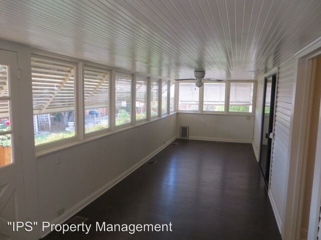 Foto del edificio - 16037 W Ashlan Ave