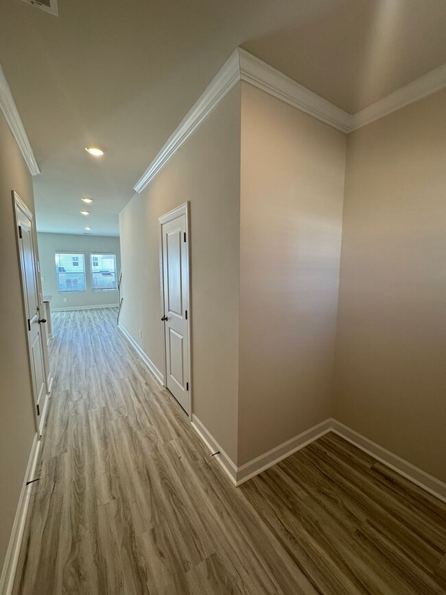 Foto del edificio - Beautiful, Brand New 3BR Townhouse in Concord