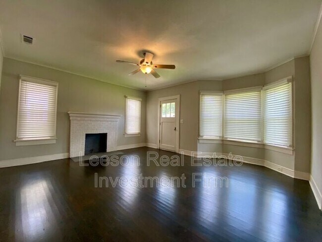 Foto del edificio - 819 Linden St