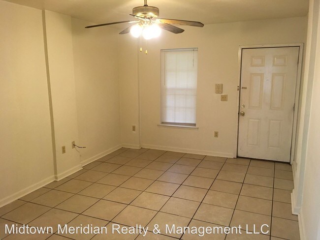 Building Photo - 309 W Osceola St