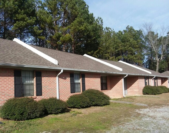 Foto del edificio - Pine Woods Apartments - West Blocton, AL