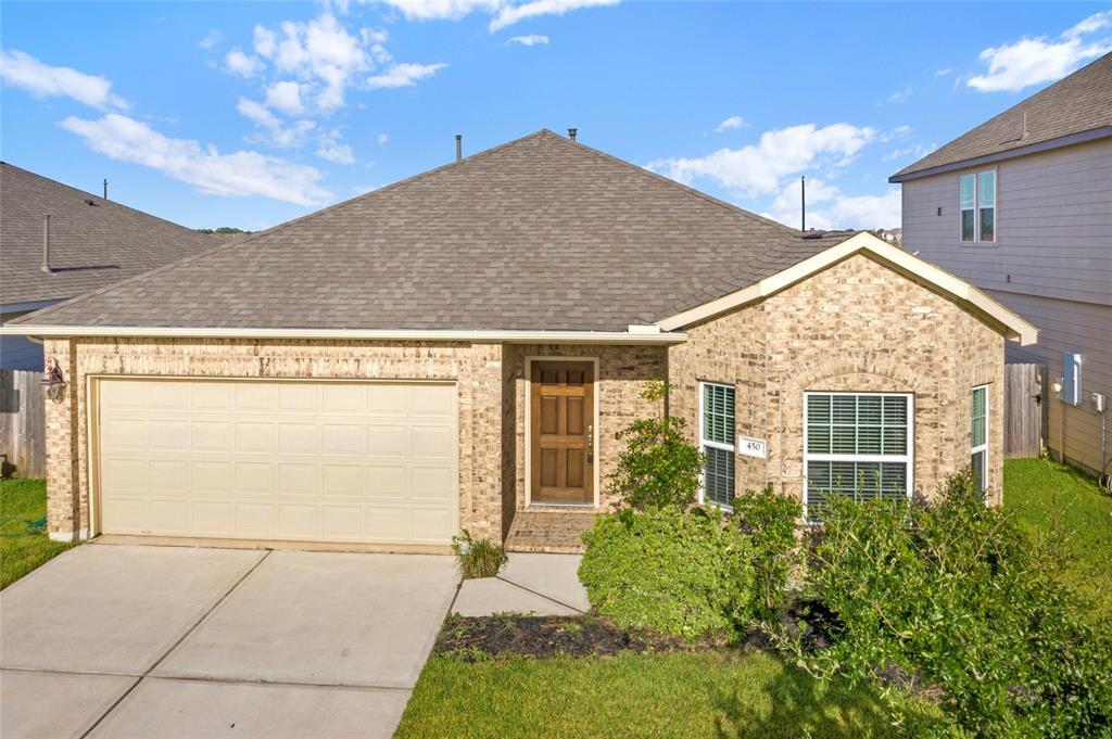 Foto principal - 450 Forest Village Cir
