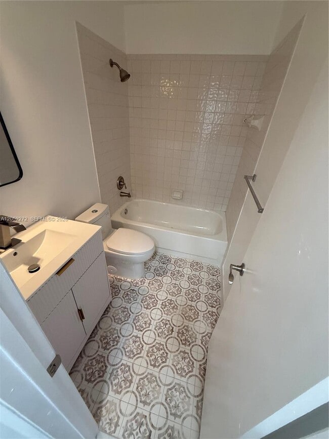 Foto del edificio - 3553 Magellan Cir