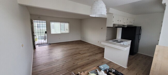 Living Room - 1214 Amethyst St