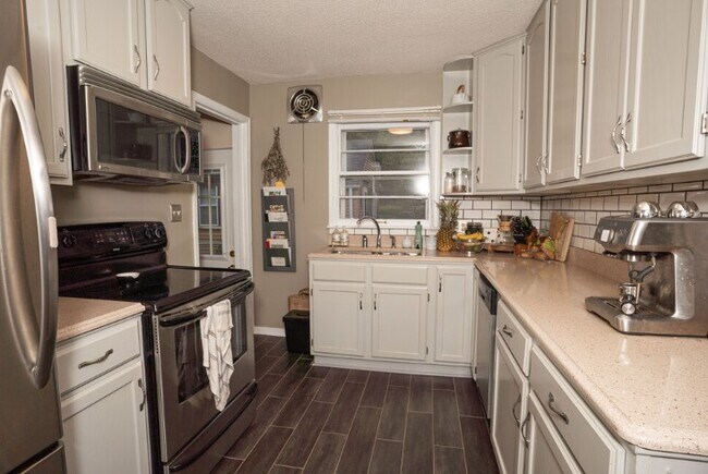 Foto del edificio - 1905 44th Ave NE