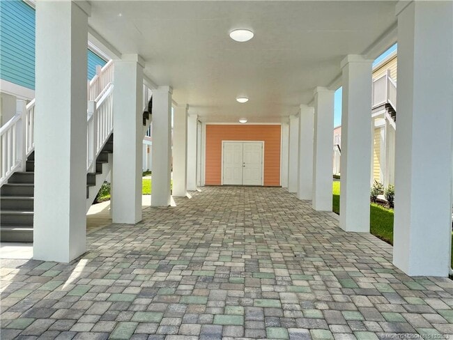Building Photo - 2553 NE Heron's Walk