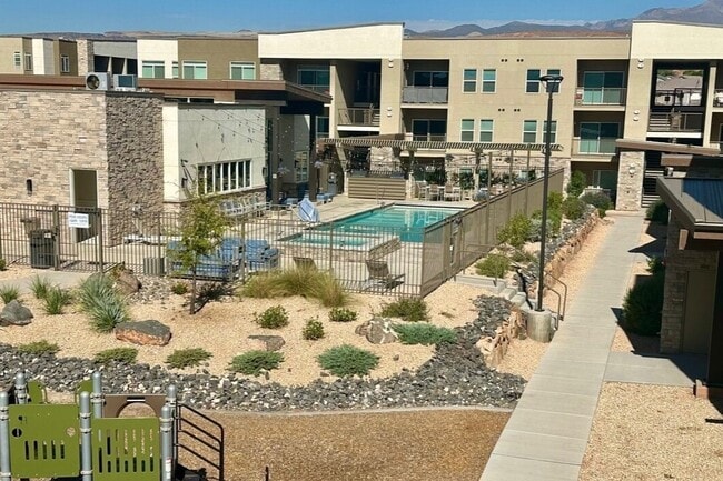 Pool Area - La Vida at Sienna Hills