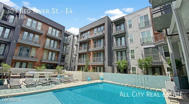 Building Photo - 303 Red River St