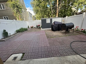 Building Photo - 94 Eaton Pl