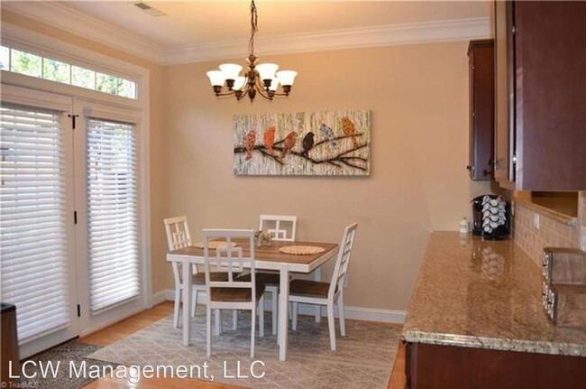 Building Photo - 2 br, 2.5 bath House - 1191 Augustine Heig...