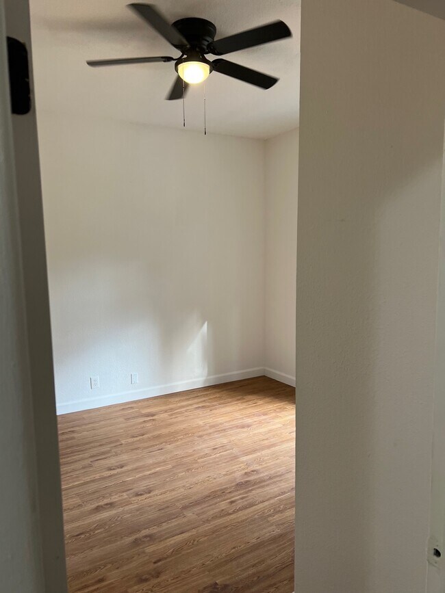 Foto del edificio - 522 E Woodard St