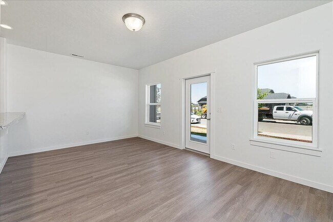 Building Photo - 5637 E Bollo St