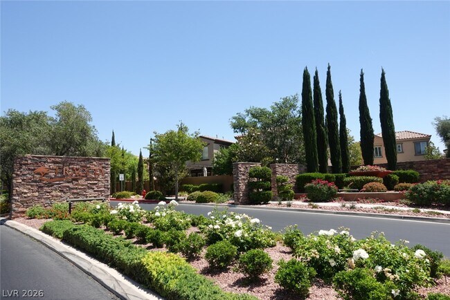 Foto del edificio - 2256 Aragon Canyon St