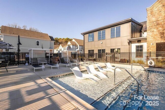 Foto del edificio - 3110 Doe River Wy