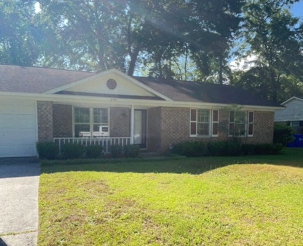 Foto principal - 4591 Garwood Dr