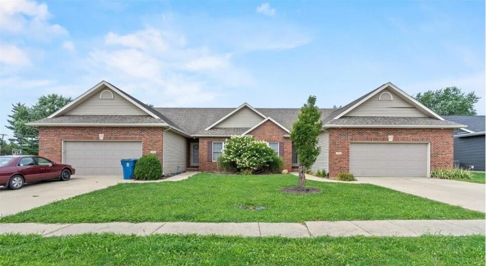 501 Grove St Unit 501 Grove St., Chatham, IL 62629 Condo for Rent in