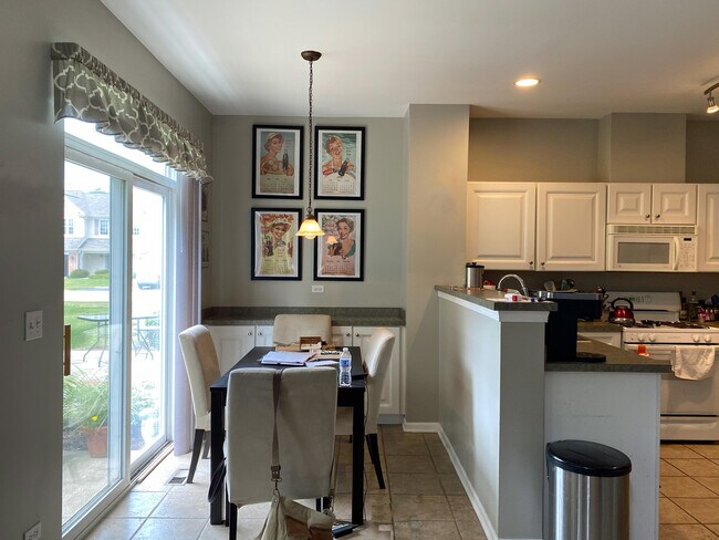 Building Photo - 5472 Wildspring Dr