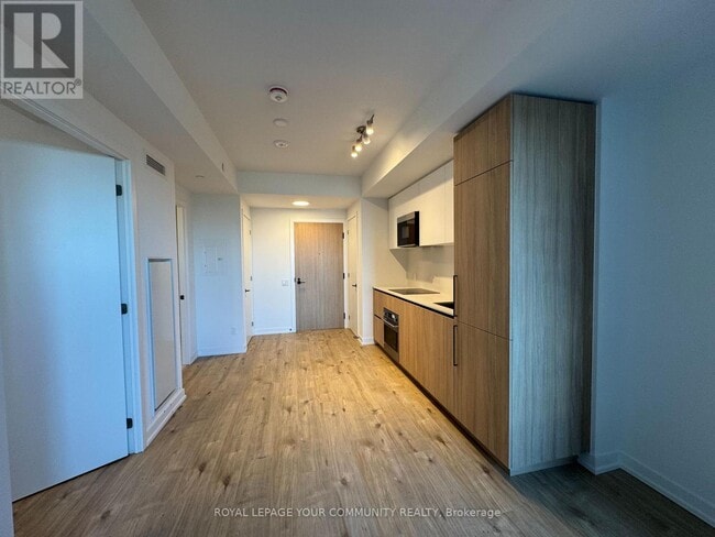 Photo du bâtiment - 35 Parliament St