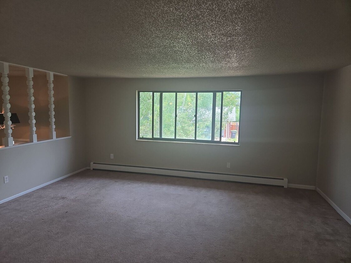 Foto del edificio - 4 Bedroom Single Family Home in Loveland