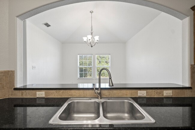 Foto del edificio - New Rental!!